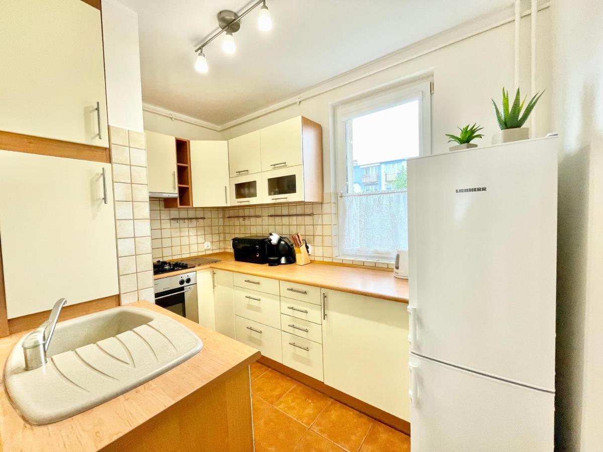 Апартаменты Apartament Relax Kolobrzeska Гданьск Экстерьер фото