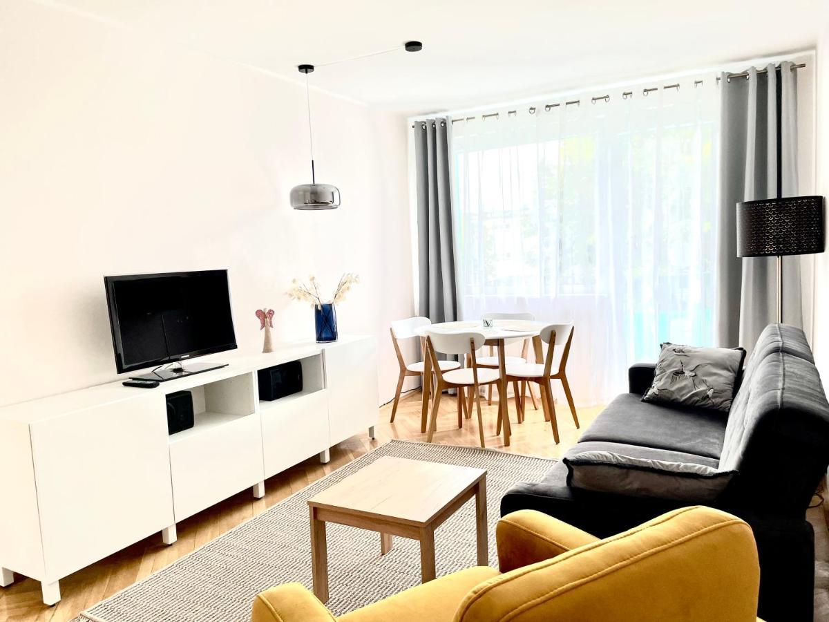 Апартаменты Apartament Relax Kolobrzeska Гданьск Экстерьер фото