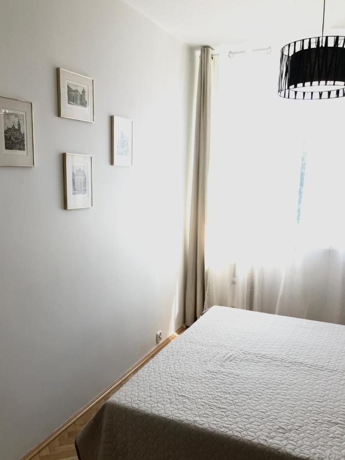 Апартаменты Apartament Relax Kolobrzeska Гданьск Экстерьер фото
